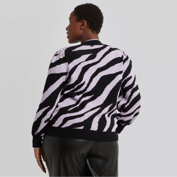 ⏰ Who What Wear x Target Zebra Stripe Crewneck Sweater in Black & Orchid NWT - Picture 8 of 9